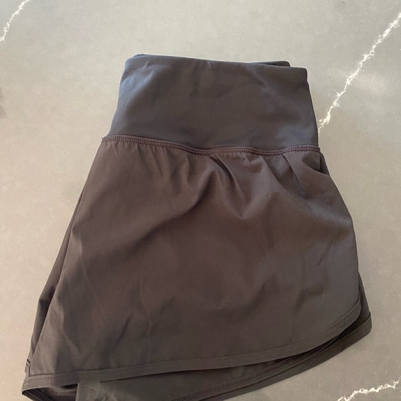 Zyia Trainer Shorts Size Medium - Picture 3 of 4